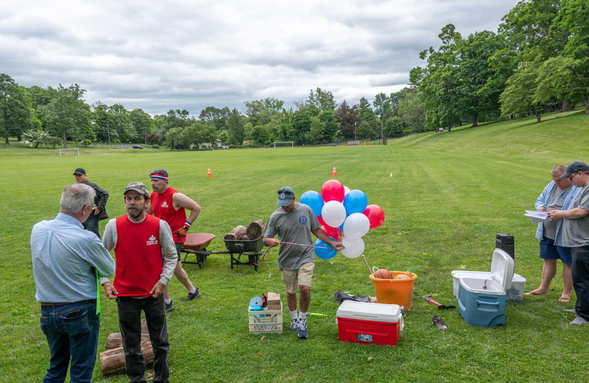 Ridgefield Dad's Club puts on Strongest Dad Competition finals - Vimarsana News