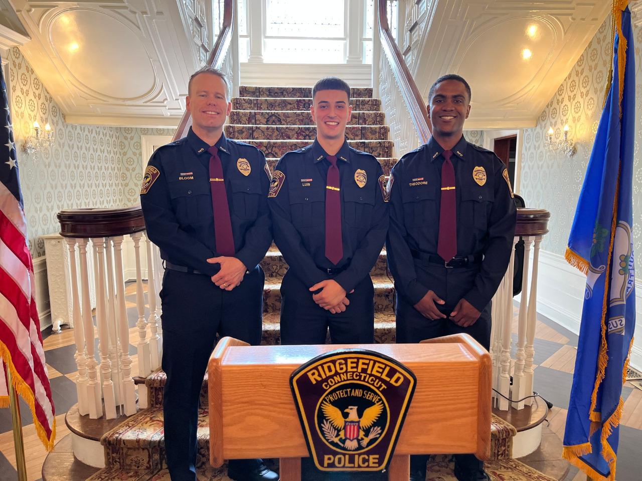 Three new police officers sworn in by Ridgefield Town Clerk - Vimarsana News