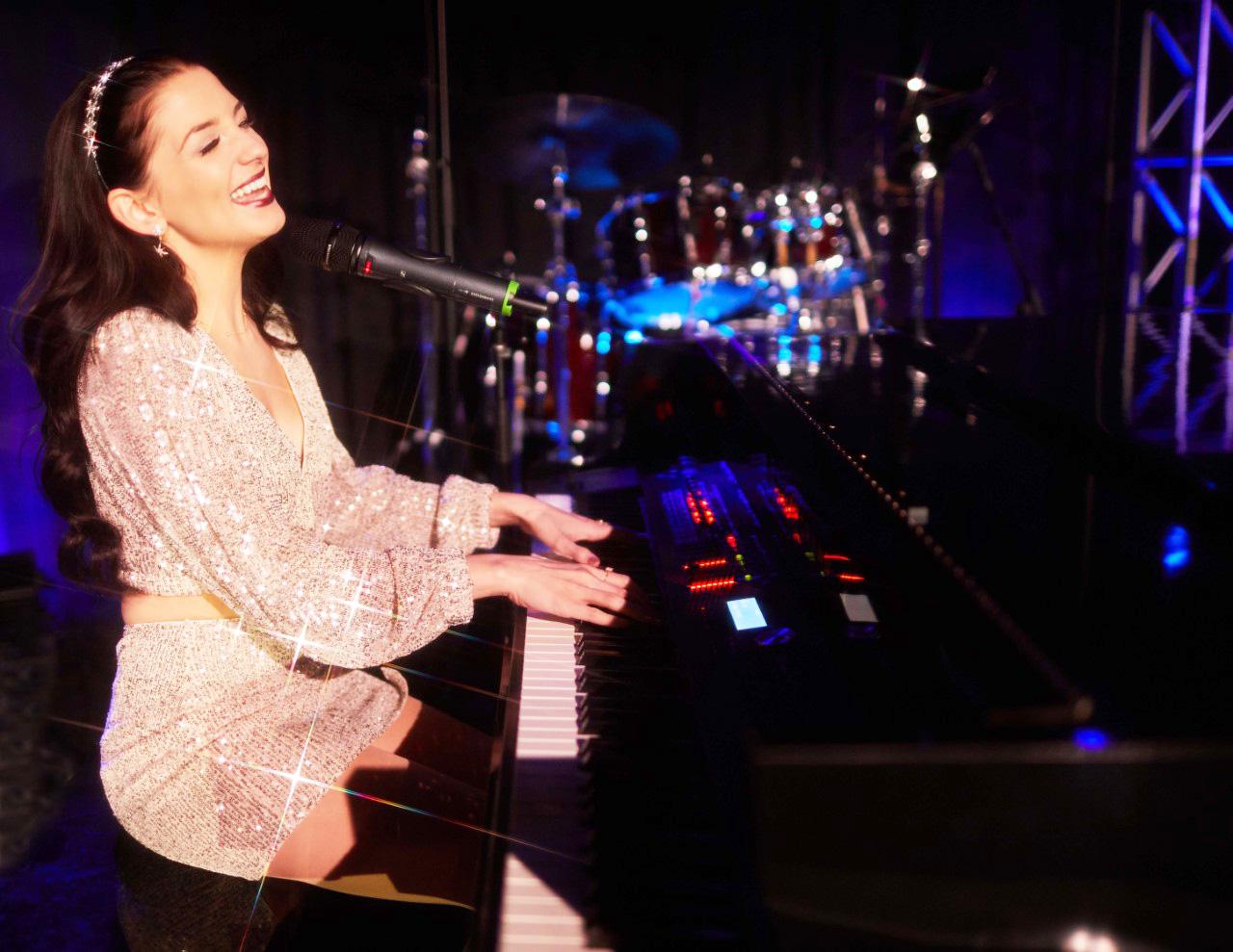 Theater review: Seven Angels musical tribute to honor legendary Carole King - Vimarsana News
