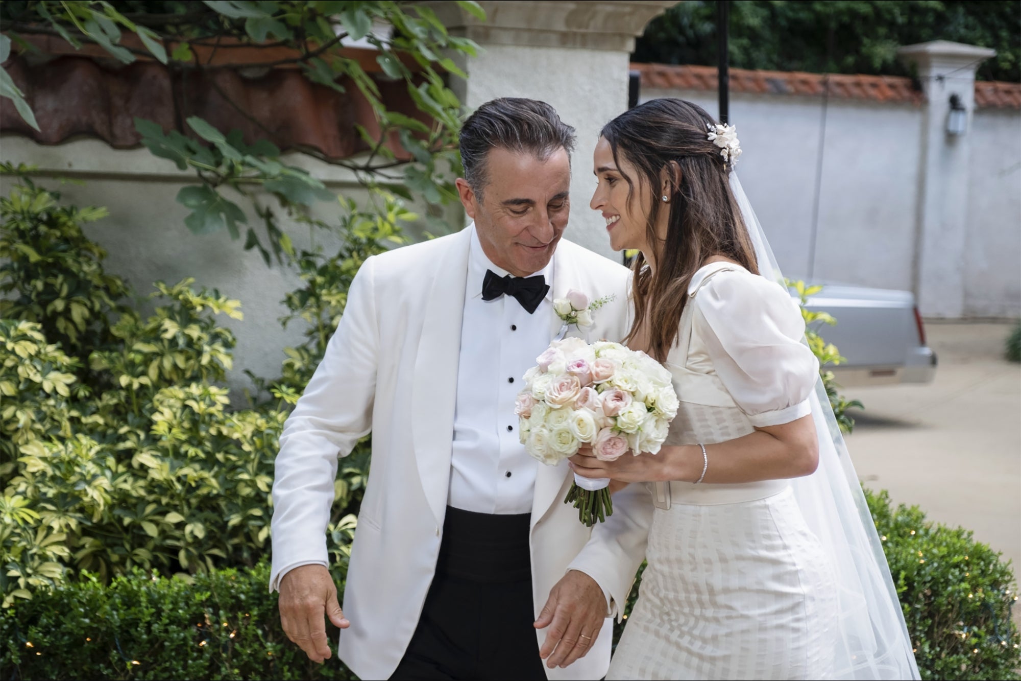 'Father of the Bride' Broke HBO Max's Streaming-Only Record. Here's Why. - Vimarsana News