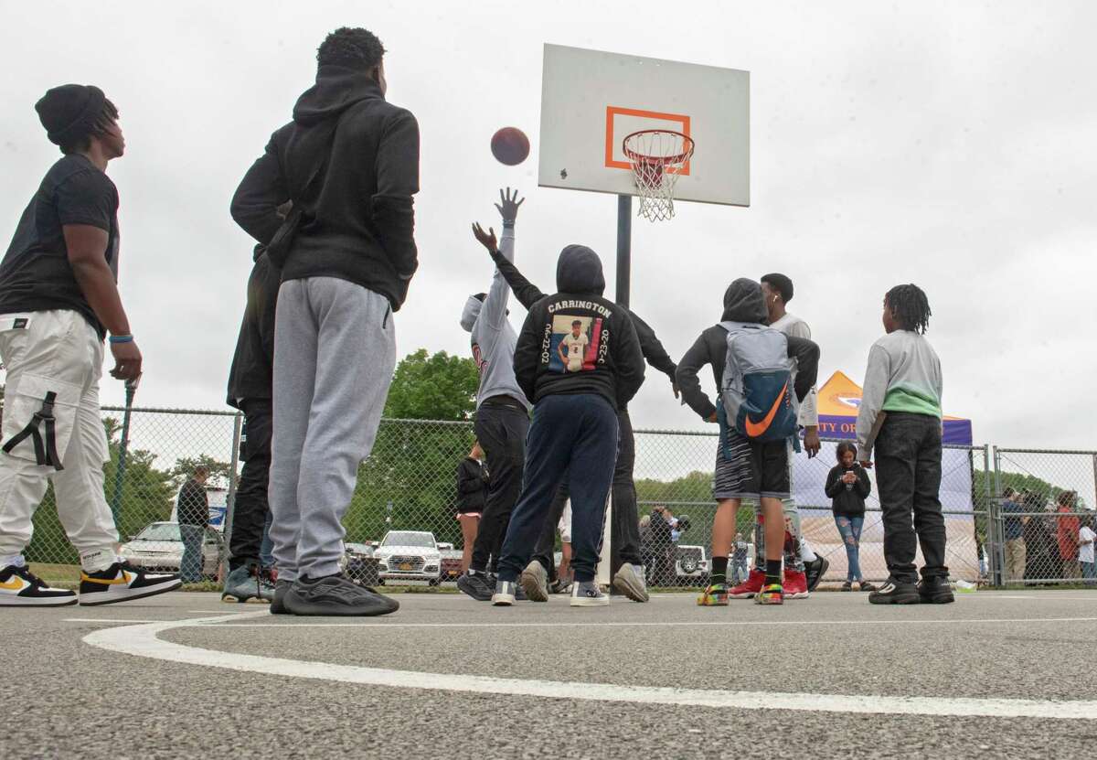 Crash victim, basketball enthusiast Naylon Carrington remembered at