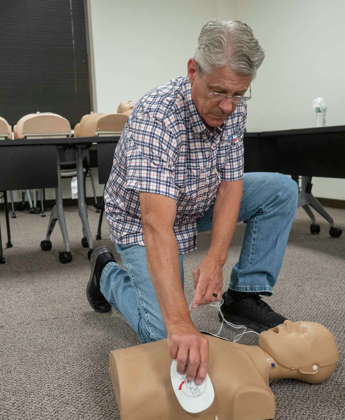 Glen Gann teaches a CPR and first aid class 06/22/2022 at Midland College's Petroleum Professional Development Center. Tim Fischer/Reporter-Telegram