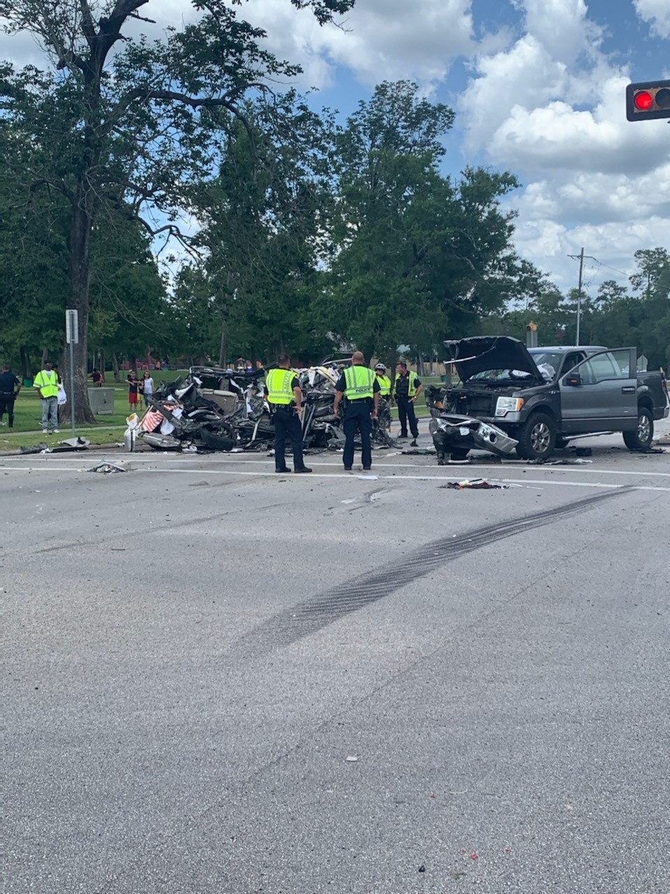 Crash involving six vehicles reported at Gladys Avenue in Beaumont