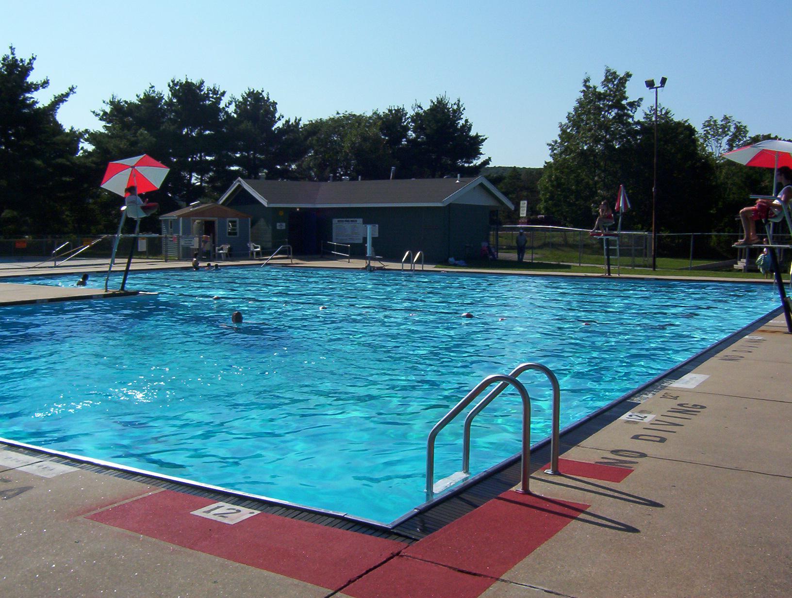 Torrington hires new crew of lifeguards for city pool