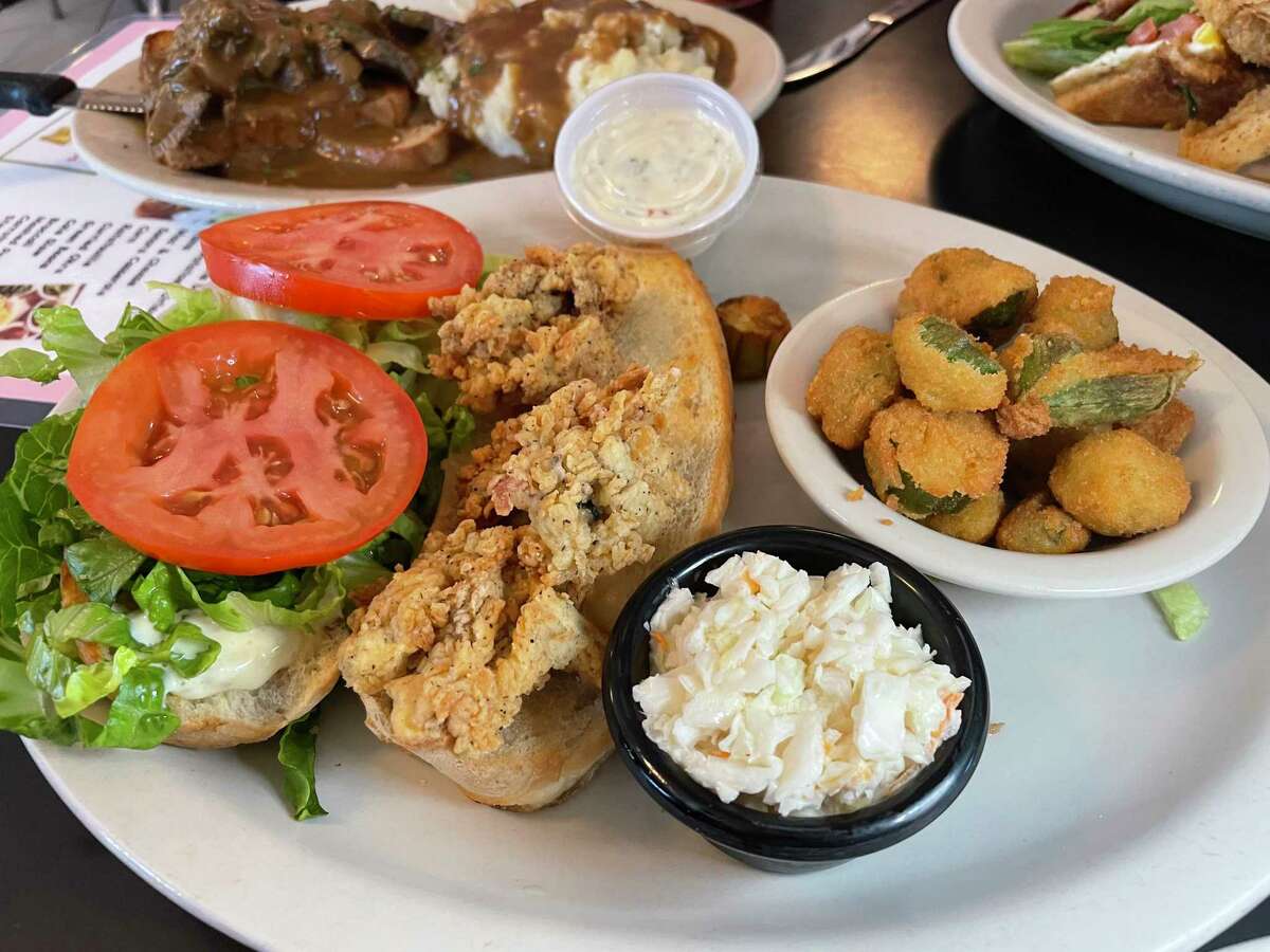 The oyster po'boy at 410 Diner