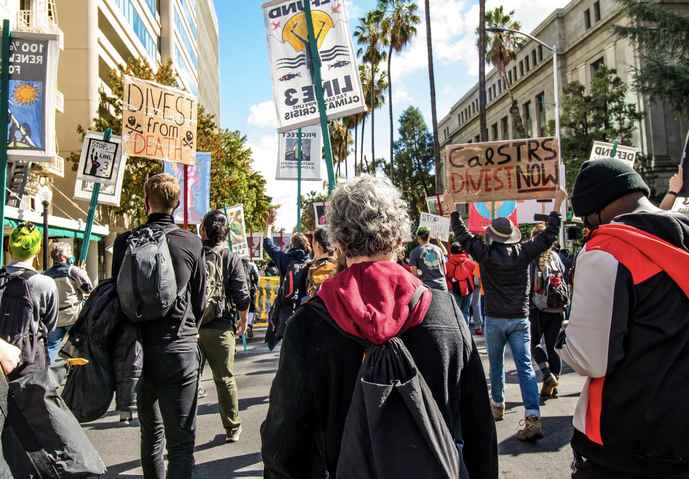 Fossil fuel divestment bill dies in California Legislature — and a Democrat killed it - Vimarsana News
