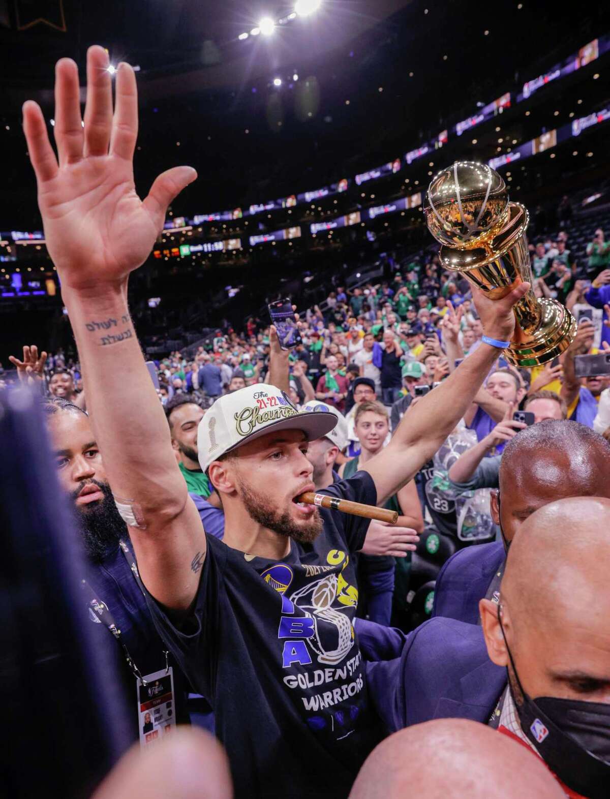 Steph Curry wins 2022 Finals MVP - Golden State Of Mind