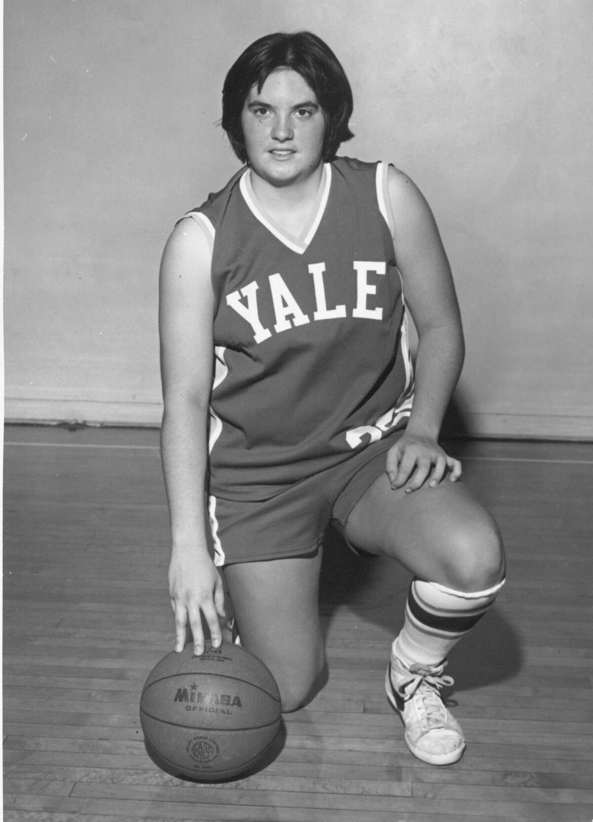 Lisa Brummel was a four-sport athlete at Yale from 1977-1981. She was senior captain of the women's basketball team and earned team MVP honors all four years.
