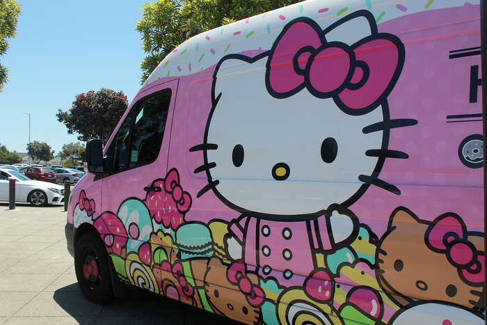 Hello Kitty Cafe's Cuteness on Wheels Heads to Glendale - Eater LA