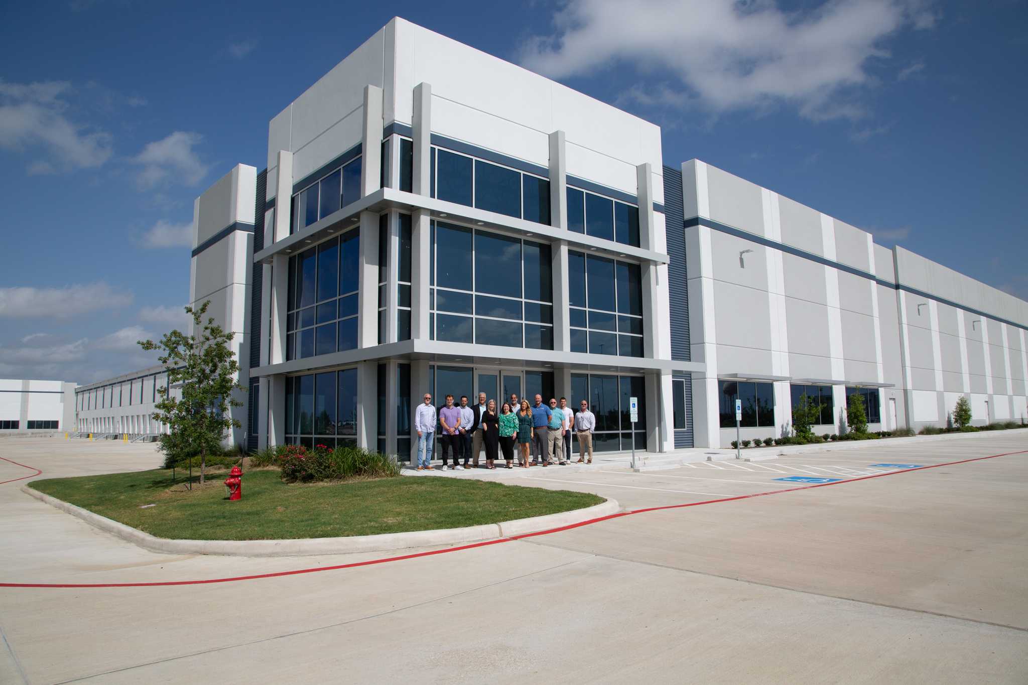 Medical supply manufacturer leases new building in Katy