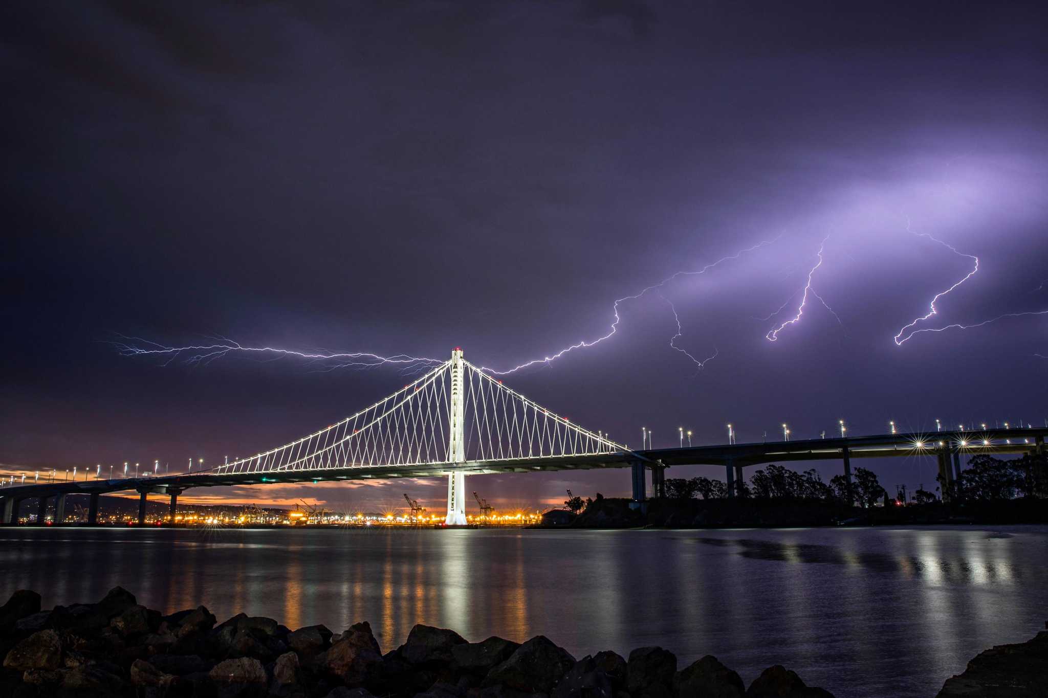 Why I went out in a lightning storm to watch the San Francisco Giants after  midnight - ABC7 San Francisco