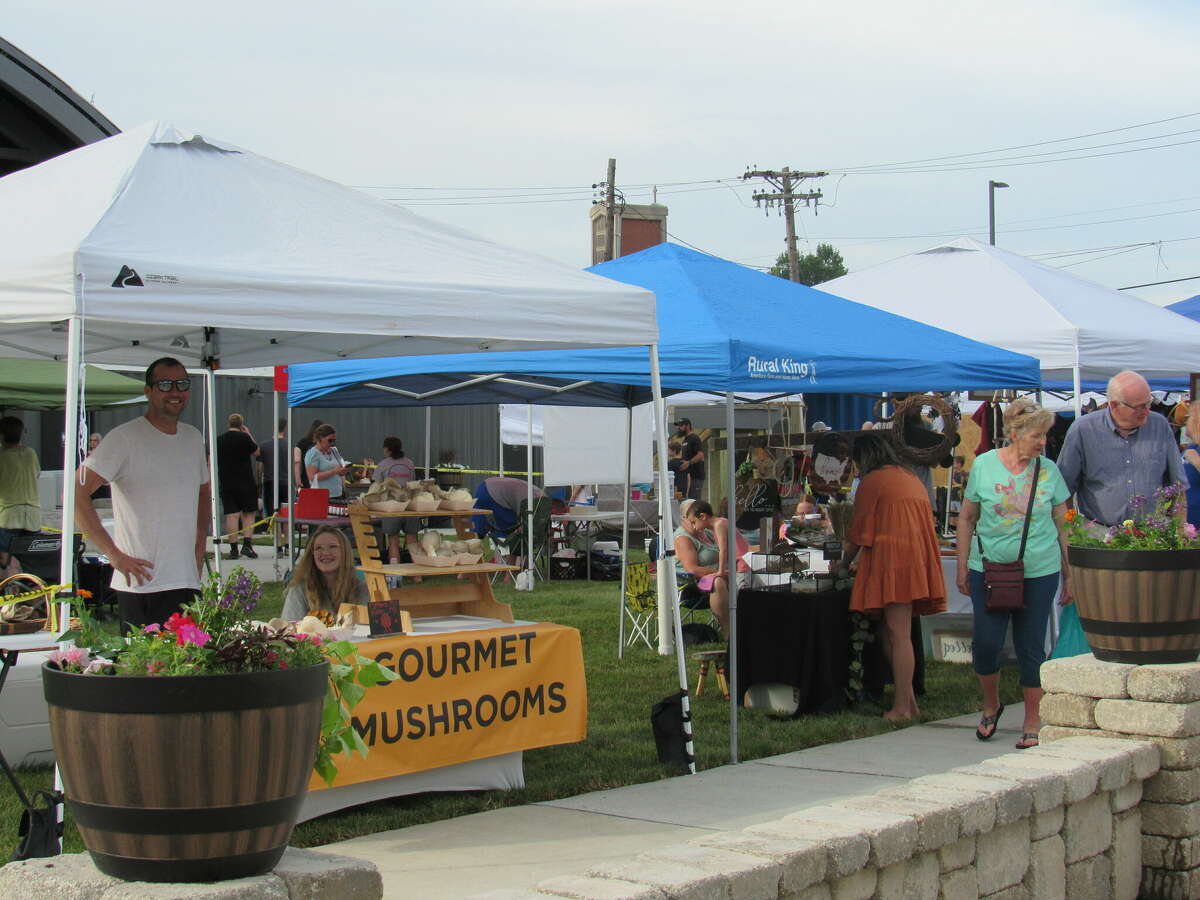 Old Herald debuts new outdoor space with farmer's market