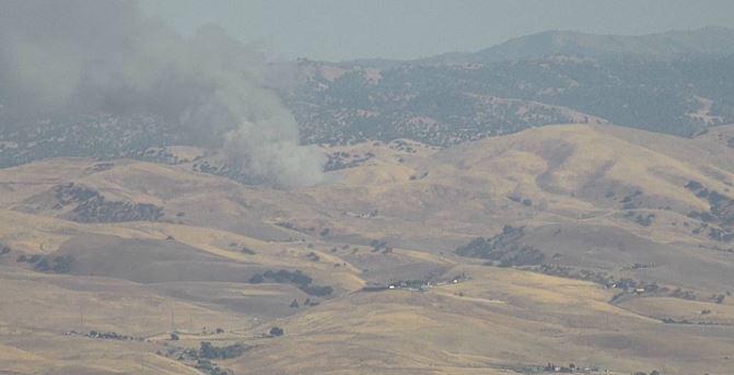Grass fire east of Livermore explodes to 100 acres - Vimarsana News