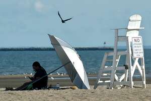 NWS: First official summer weekend could hit 90 in parts of CT