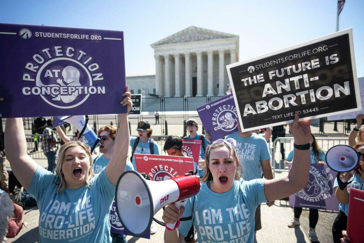 Anti-abortion activists rally in front of the U.S. Supreme Court on June 6, 2022, in Washington, D.C.