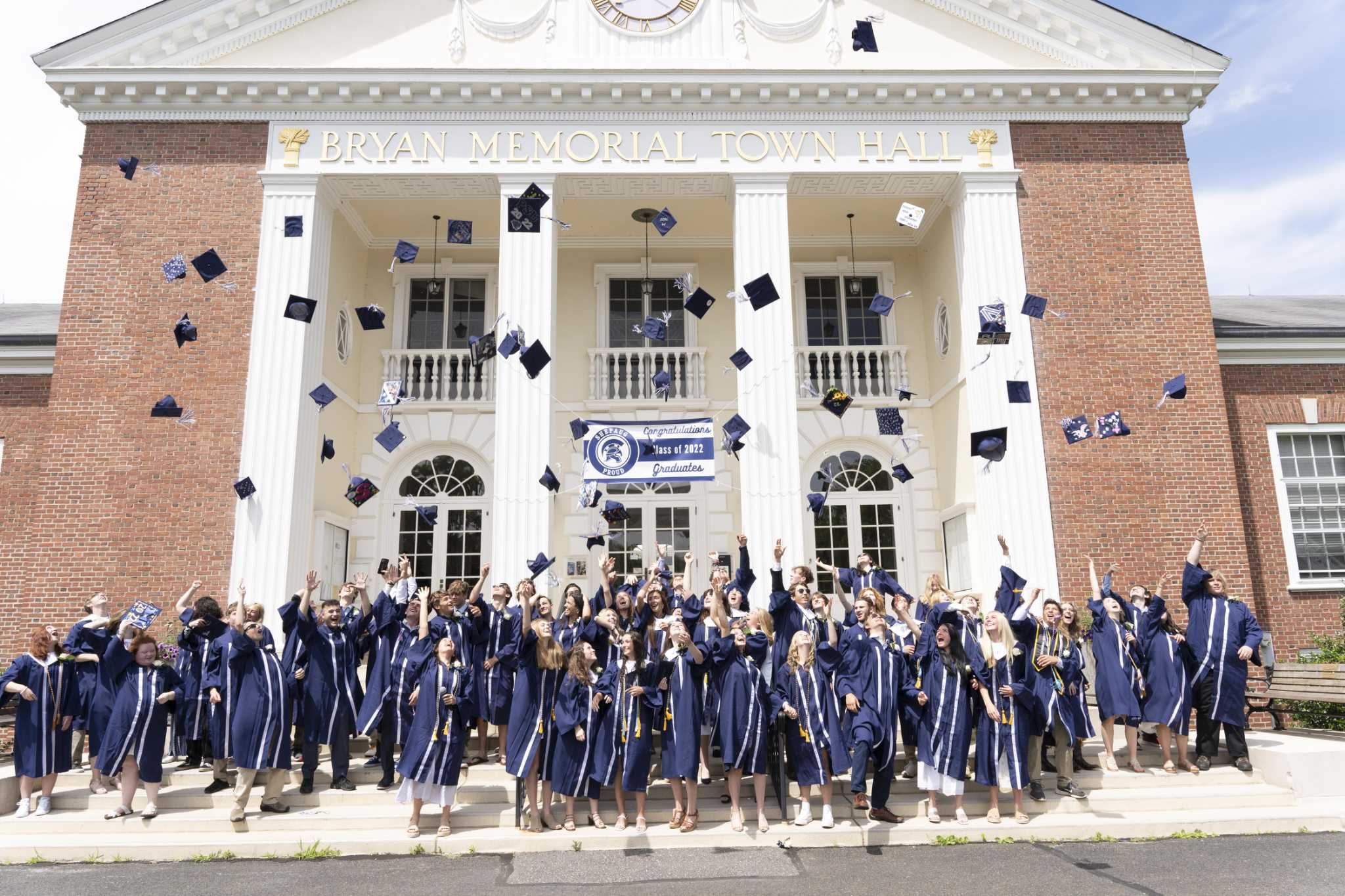 Shepaug Valley High celebrates students from Roxbury, Bridgewater, Washington in the Class of 2022 - Vimarsana News