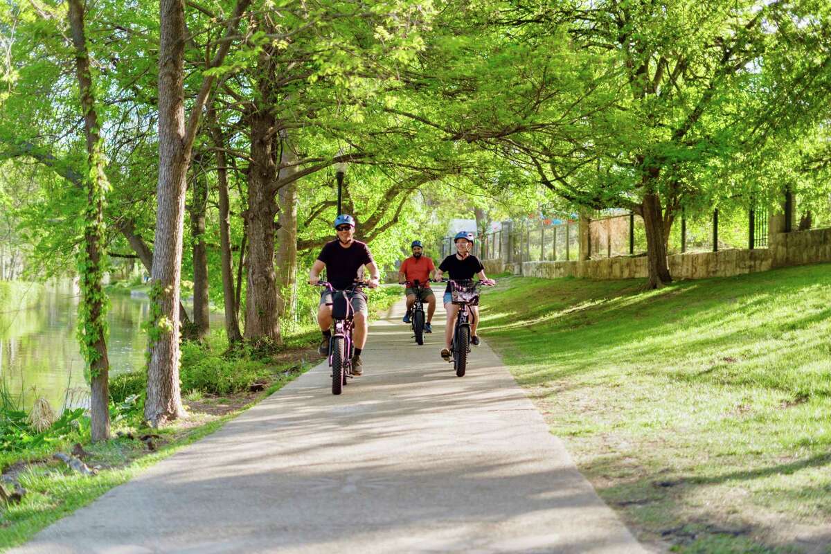 Turis offers a guided two-hour e-bike tour of the King William District, Southtown and Hemisfair. Bikes have four levels of pedals assist and can carry two people.