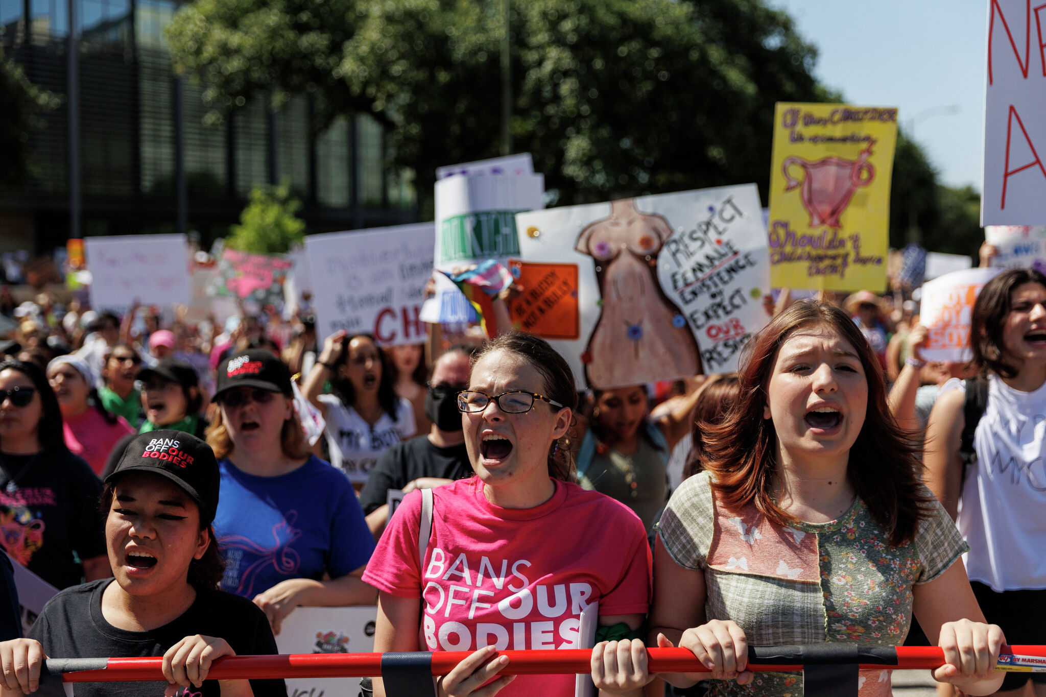 TikTok reacts to Supreme Court overturning Roe v. Wade