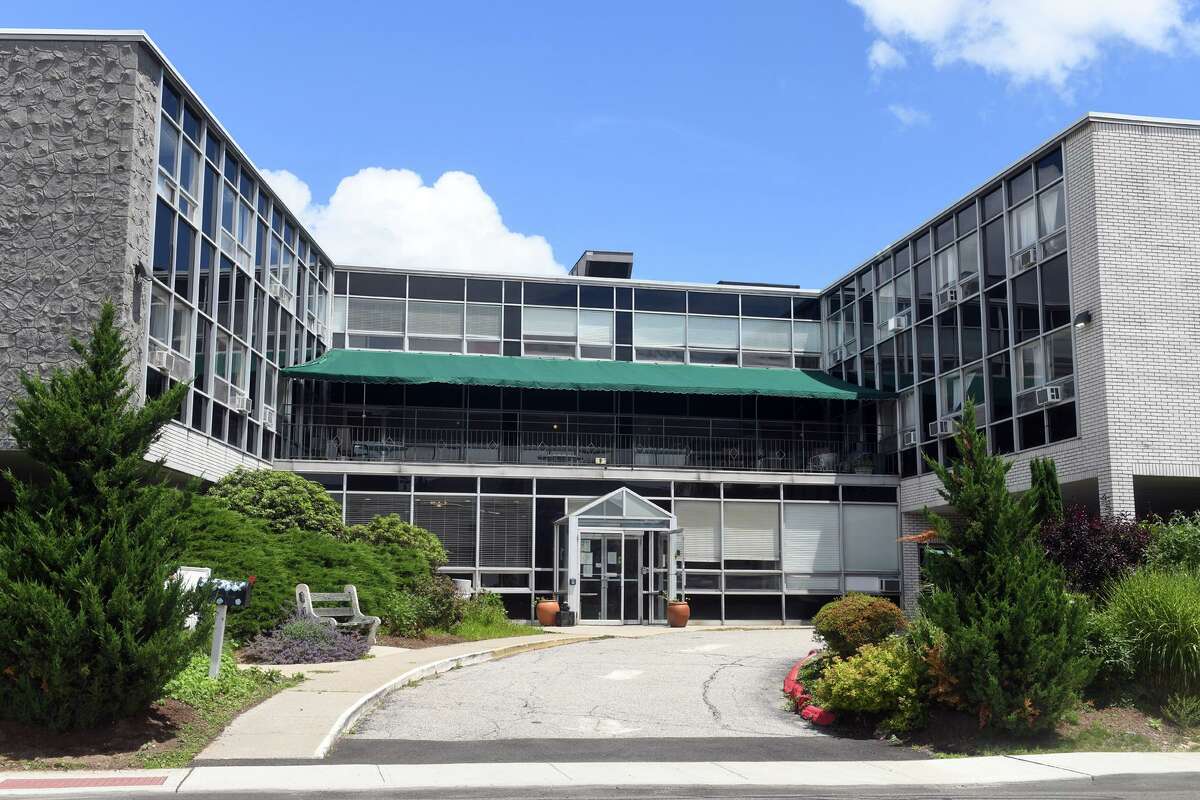 Westport rehab center looks to senior care facility