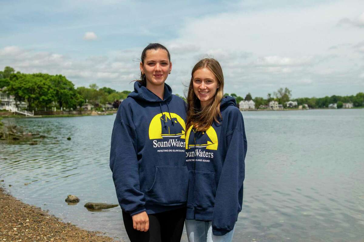 Two Darien High School seniors have been selected as spring 2022 interns in the Stamford-based SoundWaters environmental education organization’s spring internship program. Sophie Petti, and Lila Degenarro are working for five weeks at the organization’s Coastal Education Center at the Cove Island Park in Stamford.