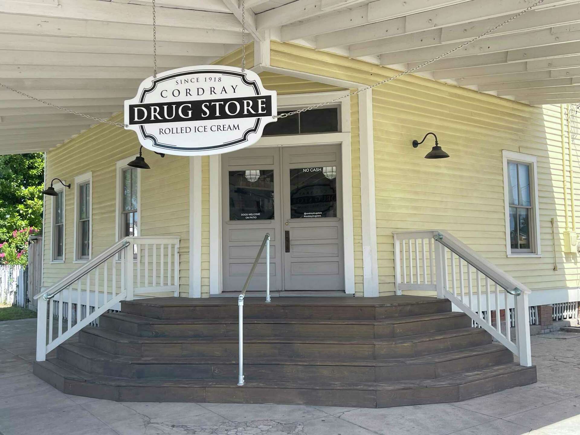 Reality TV stars who remodel historic Galveston homes open a new ice ...