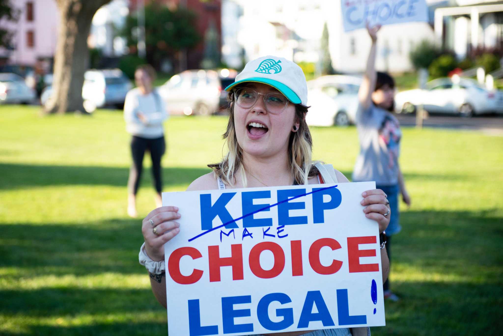 With signs and chants, New Milford rally protests Supreme Court abortion ruling: 'We have a lot of work to do' - Vimarsana News