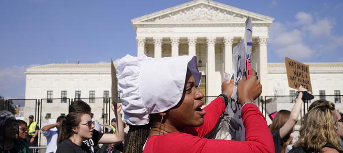 Chron Quiz: When did the Supreme Court make its Roe v. Wade ruling? - Vimarsana News
