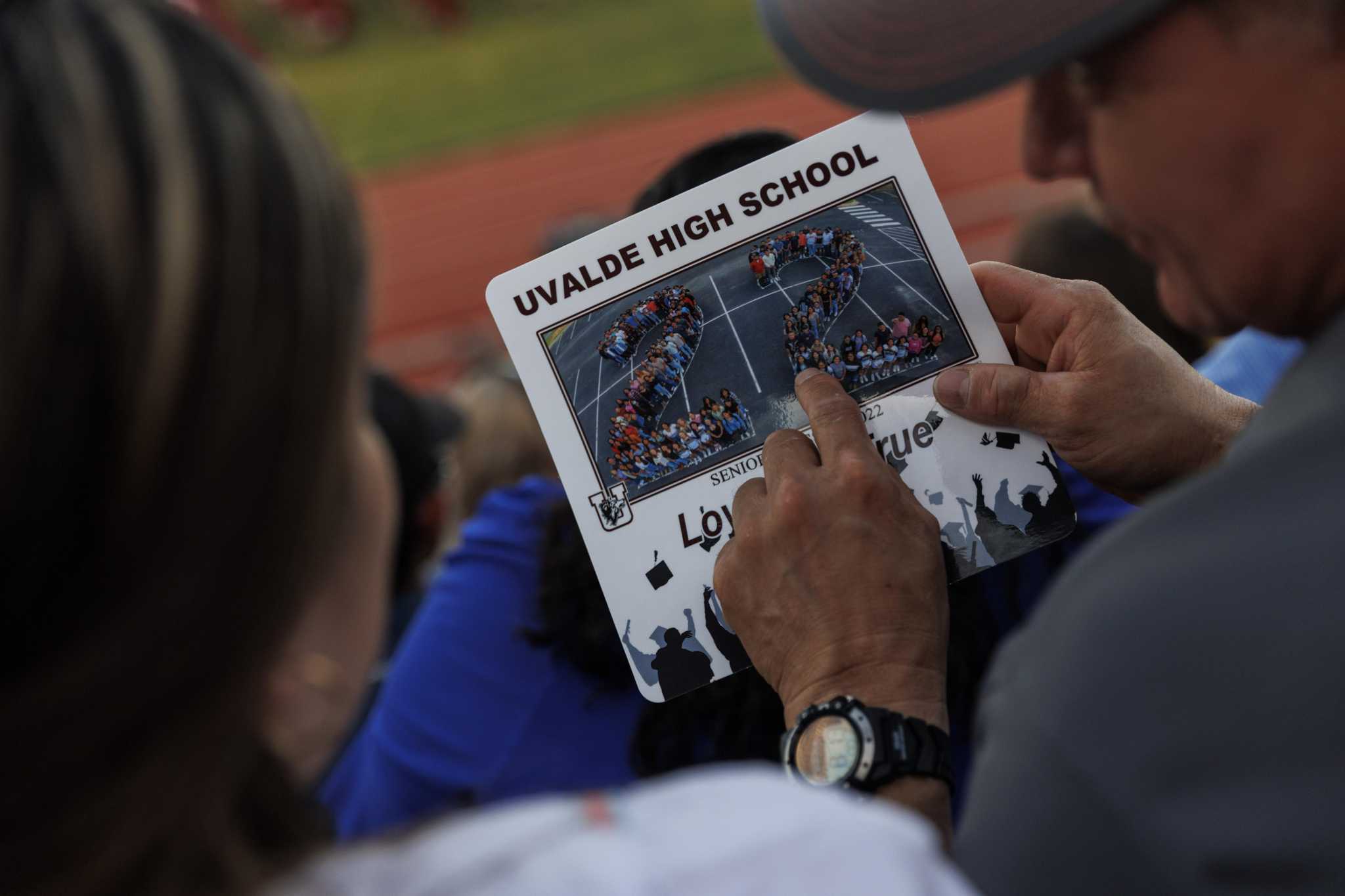 Uvalde High School graduation steeped in loss, resiliency - Vimarsana News