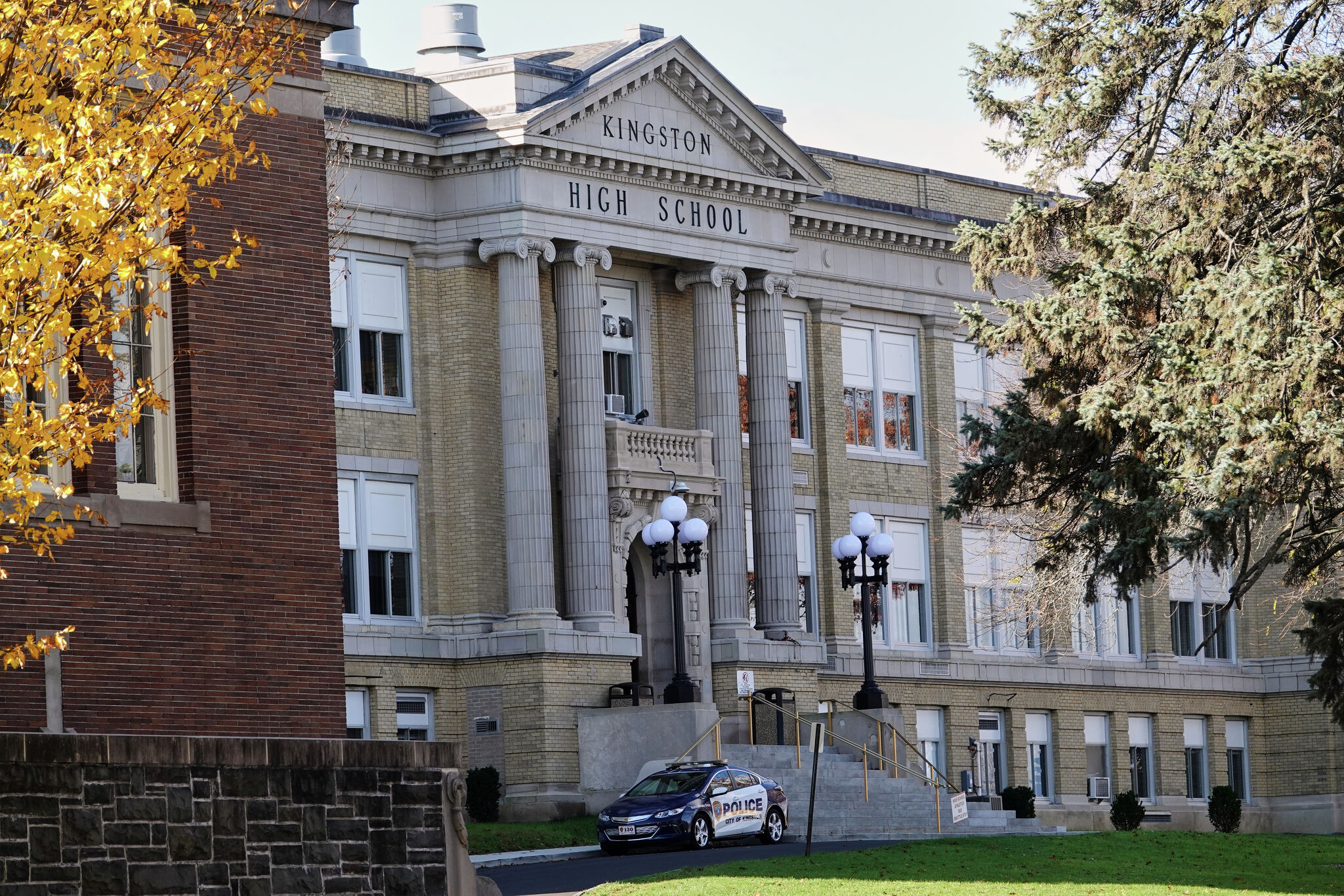 Kingston parents, teachers fight calls for more police in schools - Vimarsana News