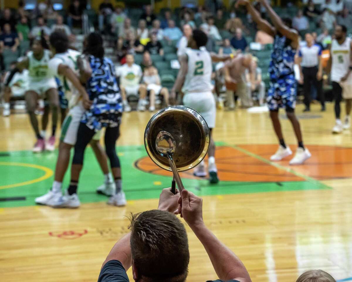 Patroons handle Kokomo to set up deciding Game 3 at Armory