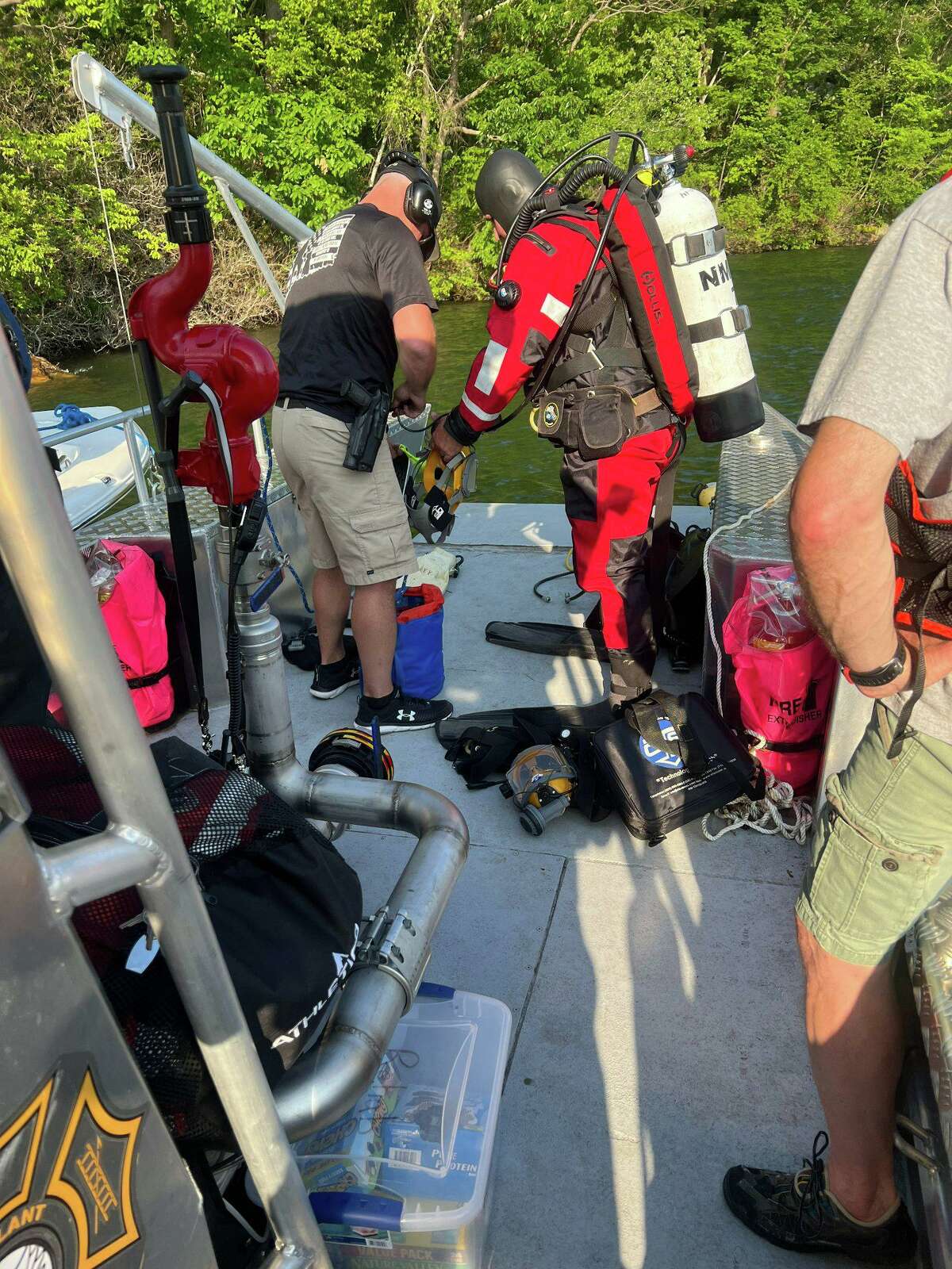 Missing Swimmer Mountain Island Lake - gczwo2i