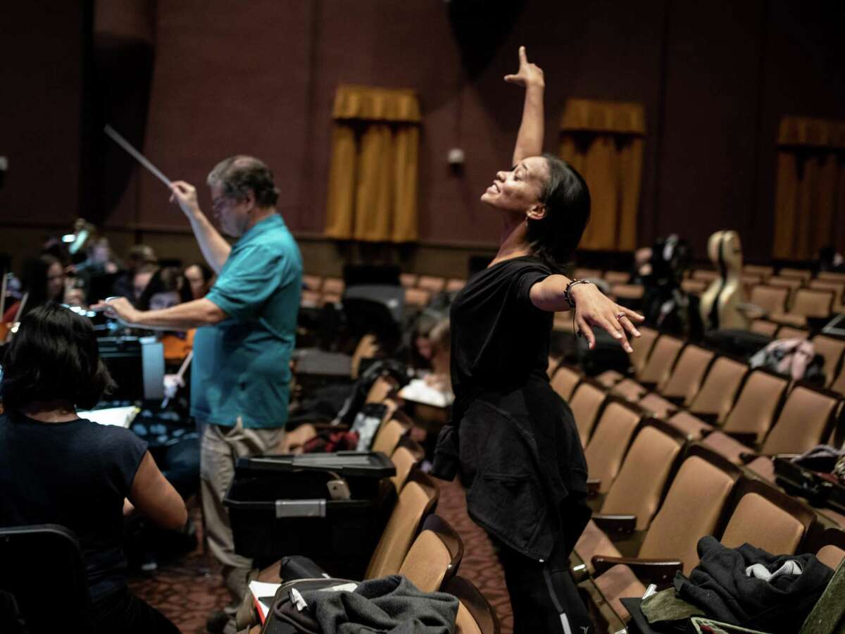 The South Texas Symphonic Orchestra provides music in San Antonio, including for the San Antonio Youth Ballet’s productions of “The Nutcracker.”