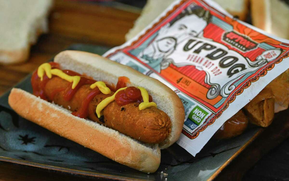 Upton’s Naturals Updog Vegan Hot Dog