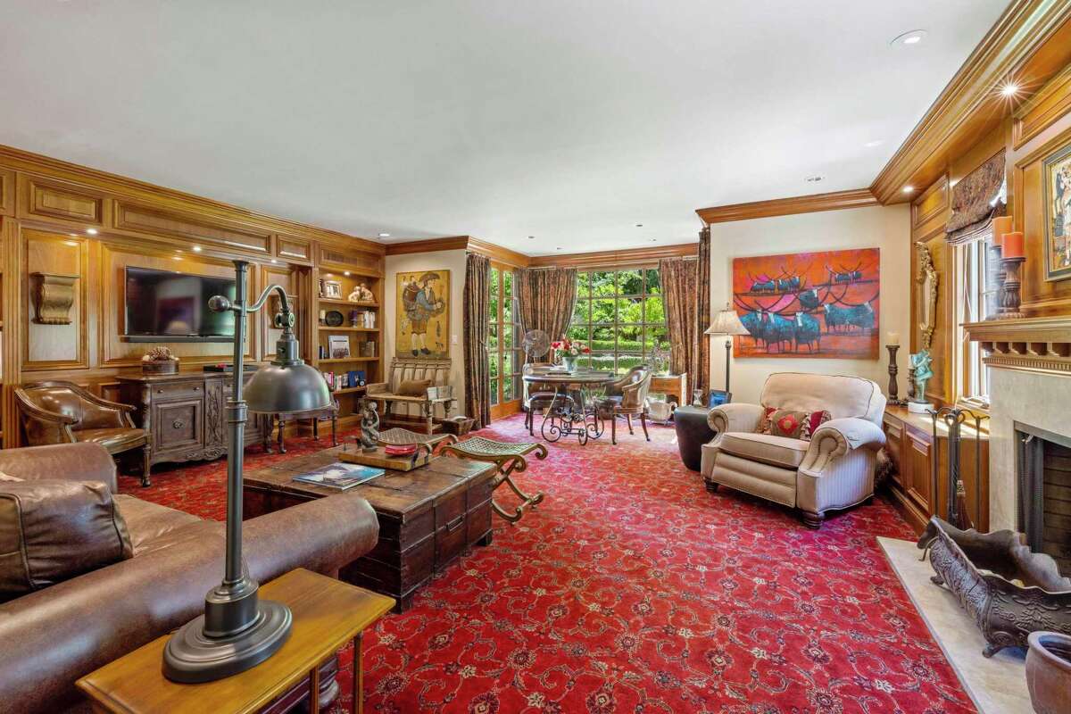 La antigua residencia de Ronald y Nancy Reagan está a la venta en Sacramento por $4.995 millones.