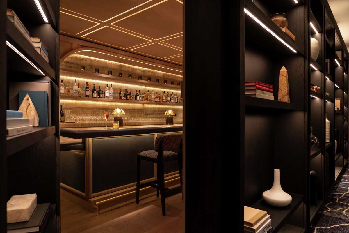 Houston's top hidden bars, restaurants are worth finding