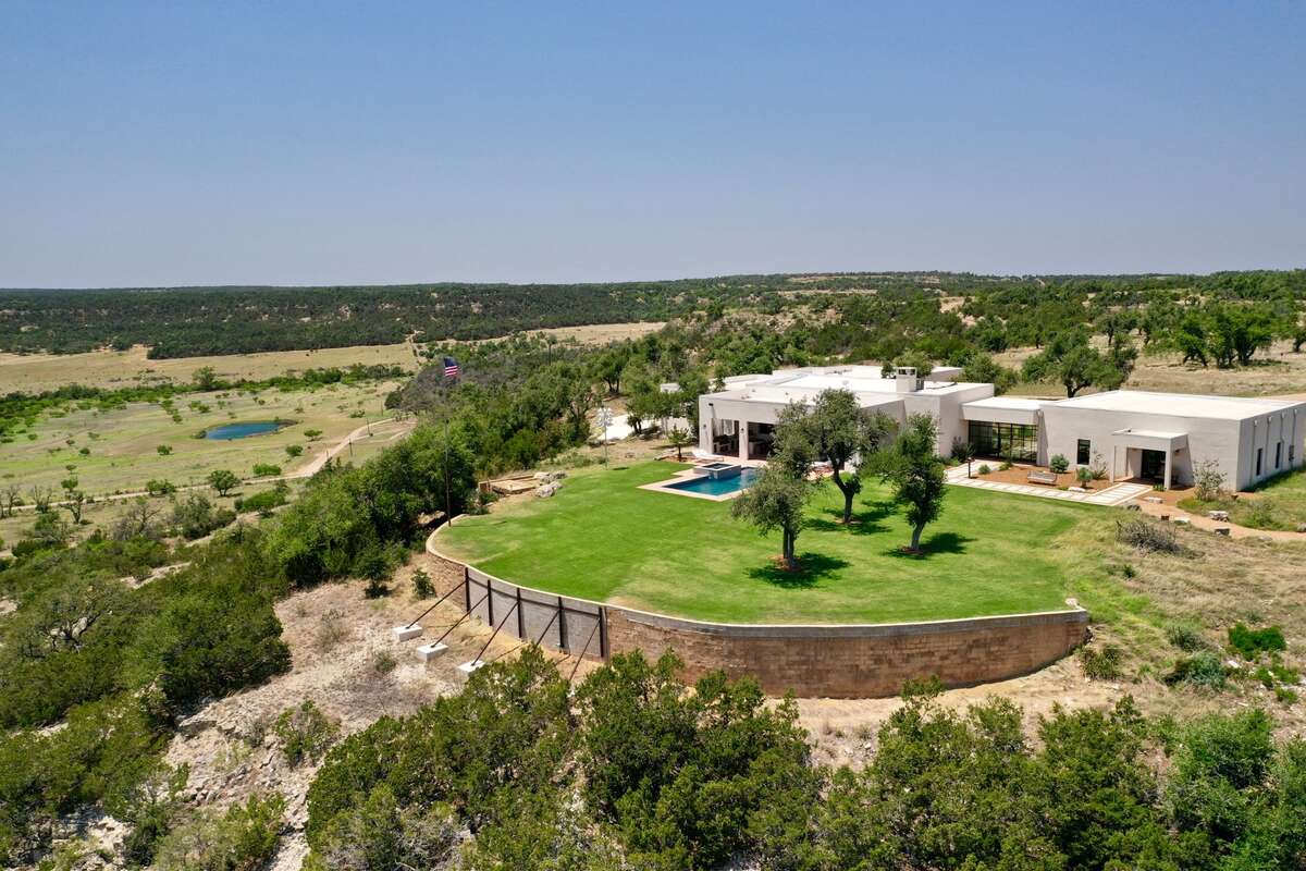14.4M Fredericksburg ranch comes with personal vineyard