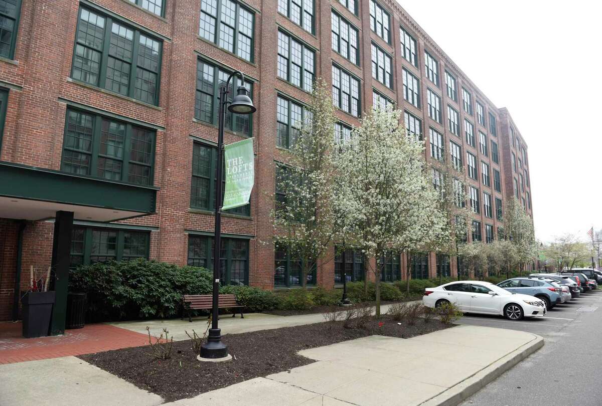 Will owners of Stamford’s South End lofts have to demolish it?