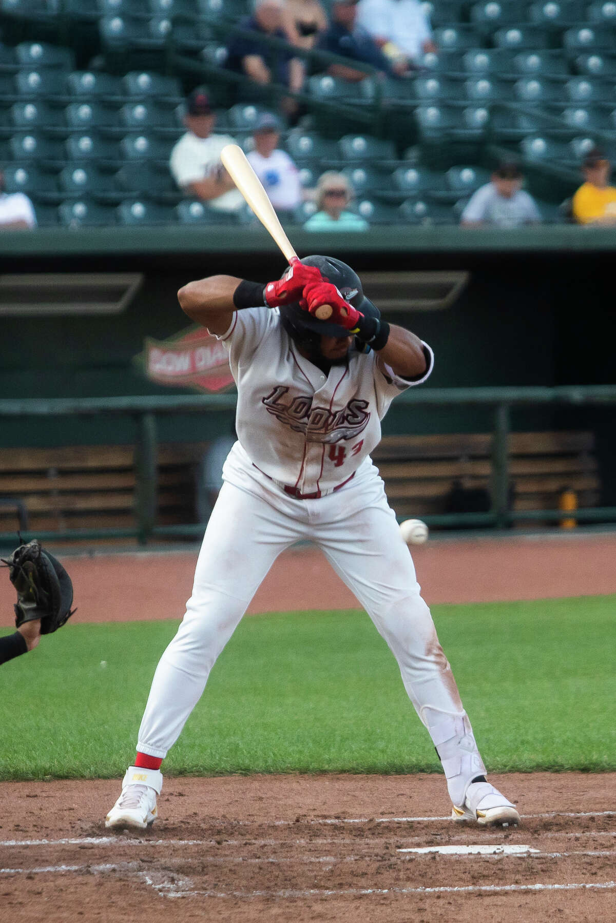 Lugnuts even series with 6-3 win over Loons
