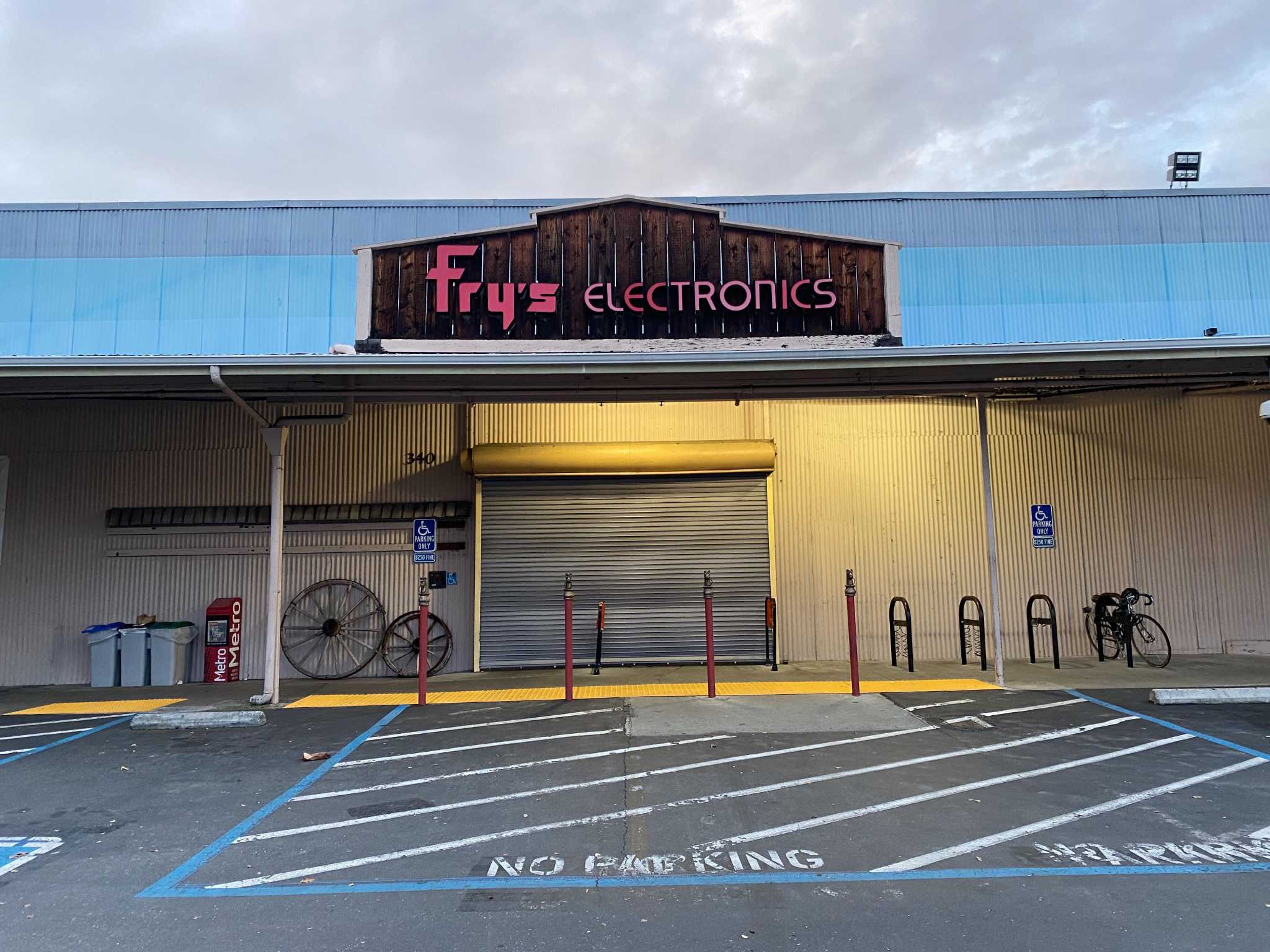 Former Fry's Electronics site in Palo Alto could include affordable housing, new park - Vimarsana News