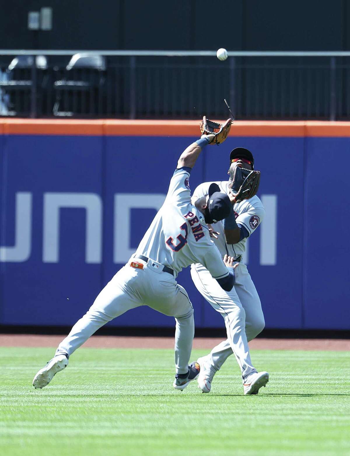 Houston Astros: Yordan Alvarez, Jeremy Peña Checked For Collisions