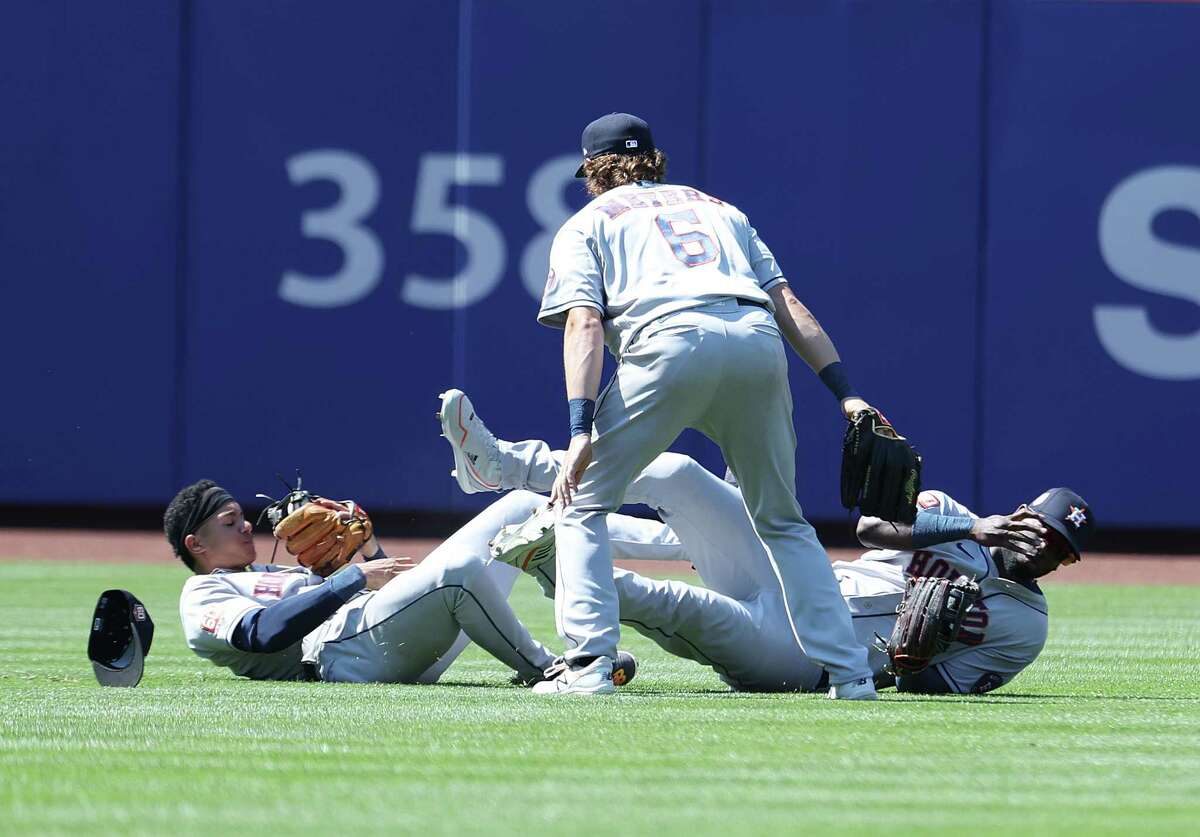 Houston Astros: Yordan Alvarez, Jeremy Peña Checked For Collisions