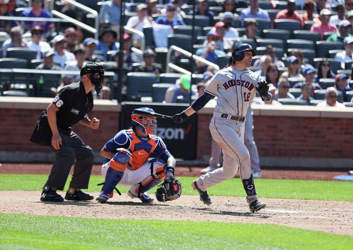 Verlander dominates, Castro homers, Astros beat Mets 2-0