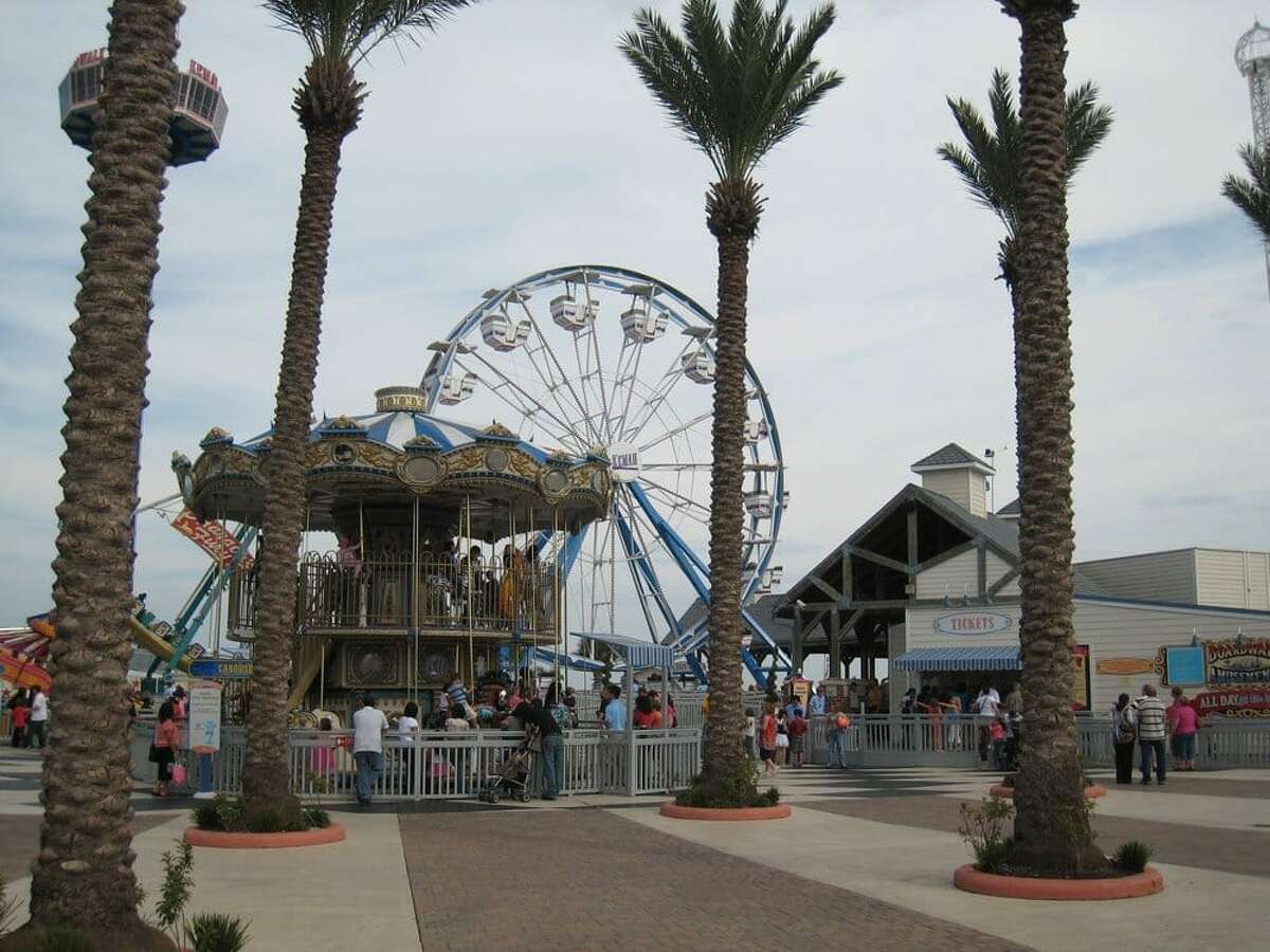 How to spend the perfect day at the Kemah Boardwalk