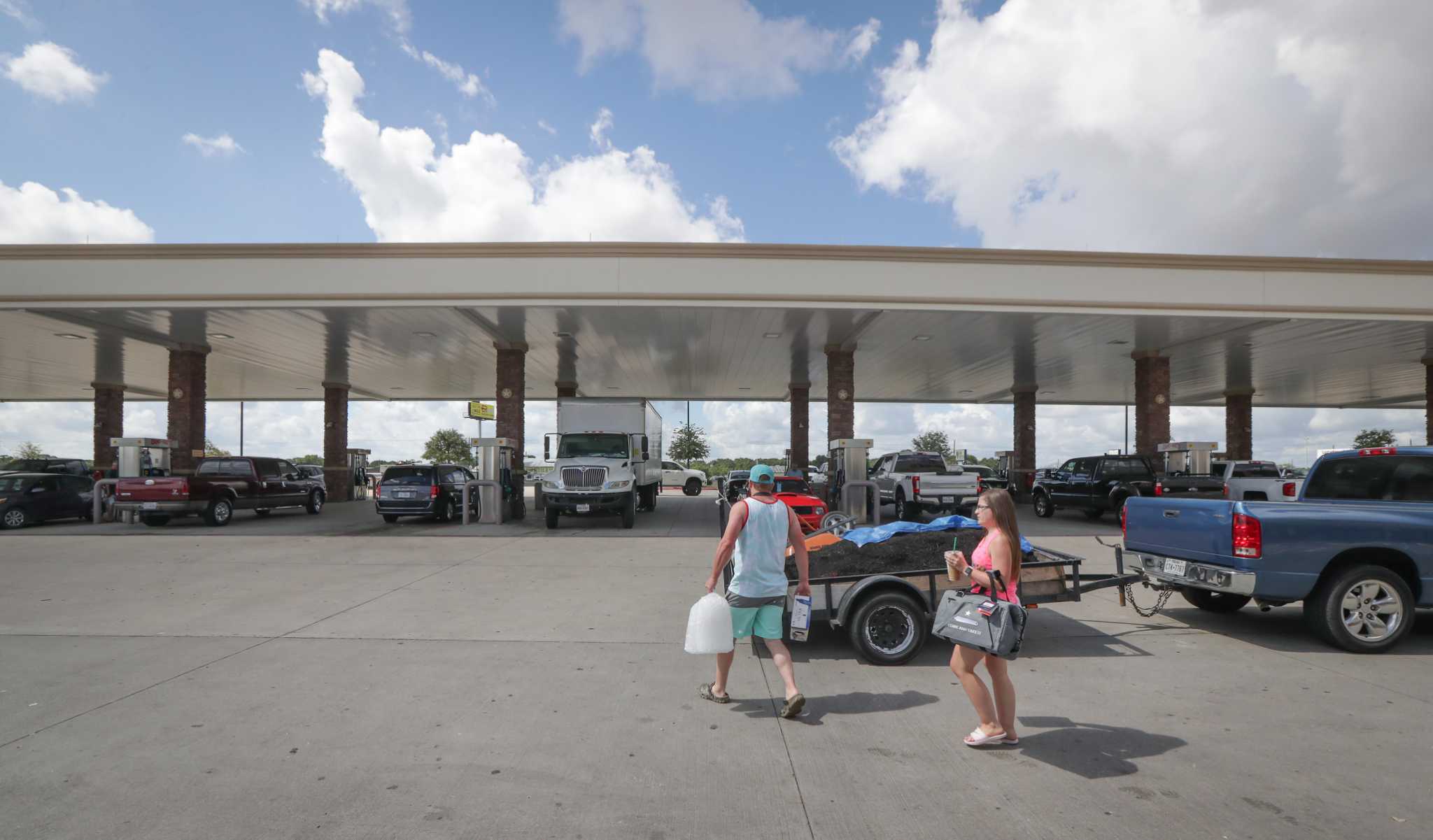 Fourth of July travelers in Houston should get ready for high gas prices, traffic - Vimarsana News