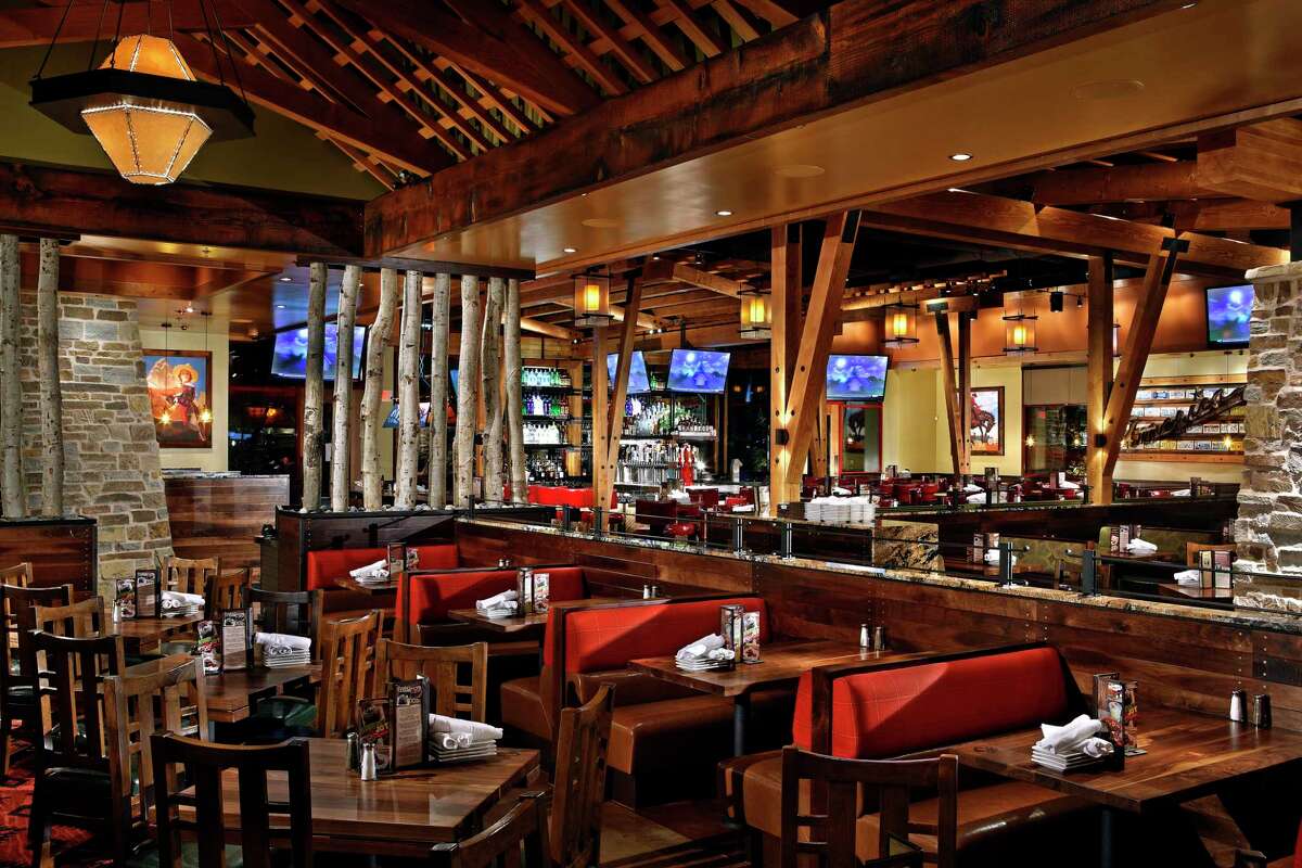 Retail wrap Lazy Dog Restaurant & Bar expanding to in Houston area
