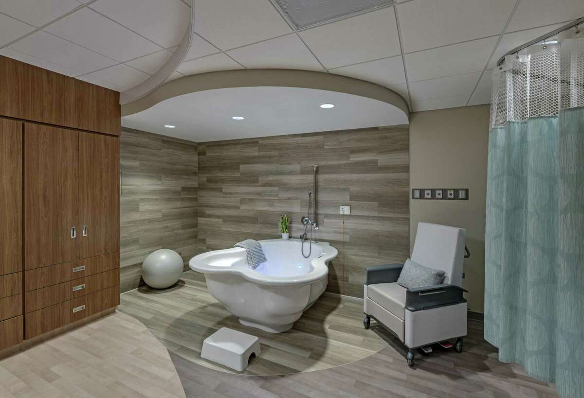 Houston hospital's lowintervention suites for natural births