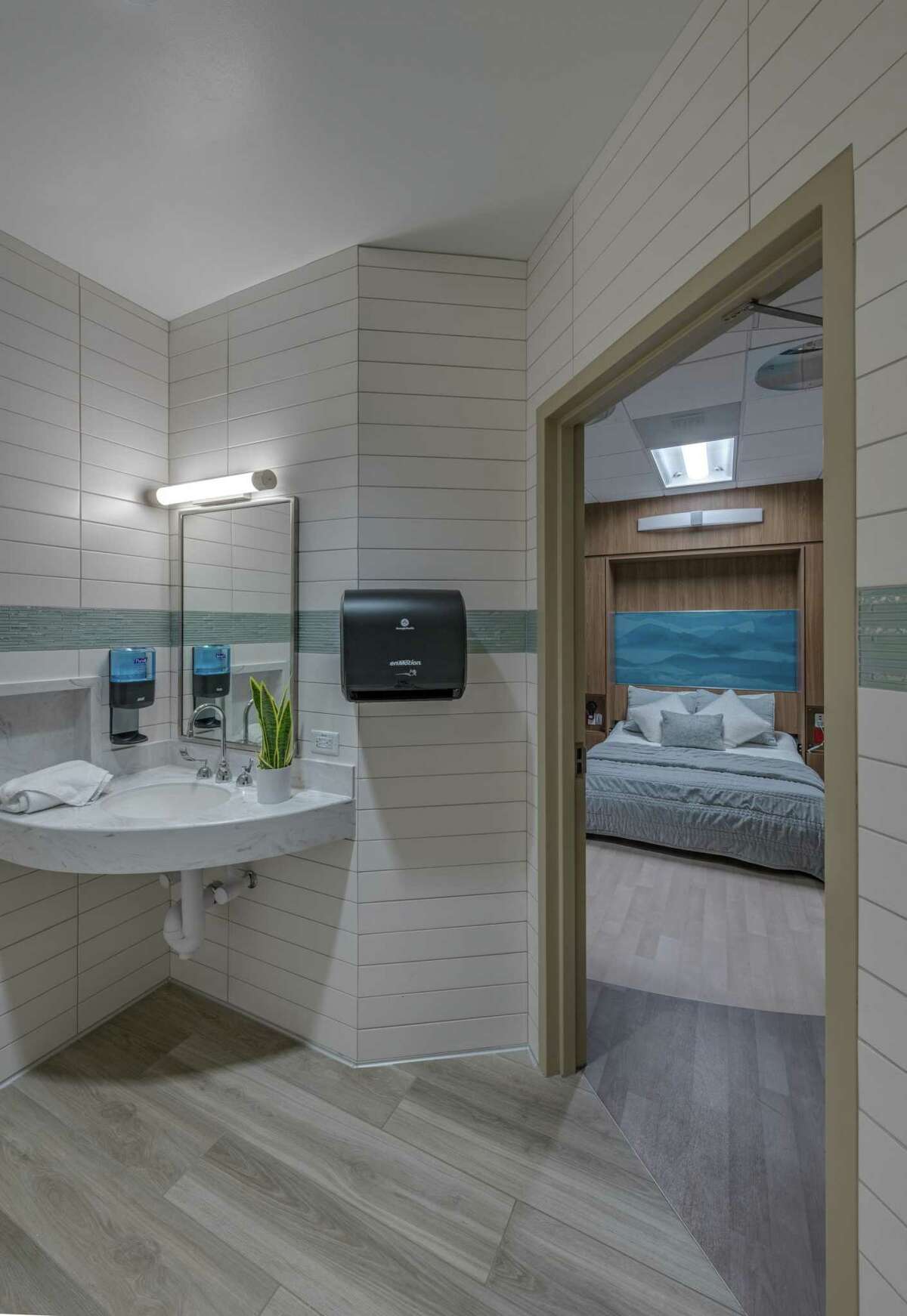 Houston hospital's lowintervention suites for natural births