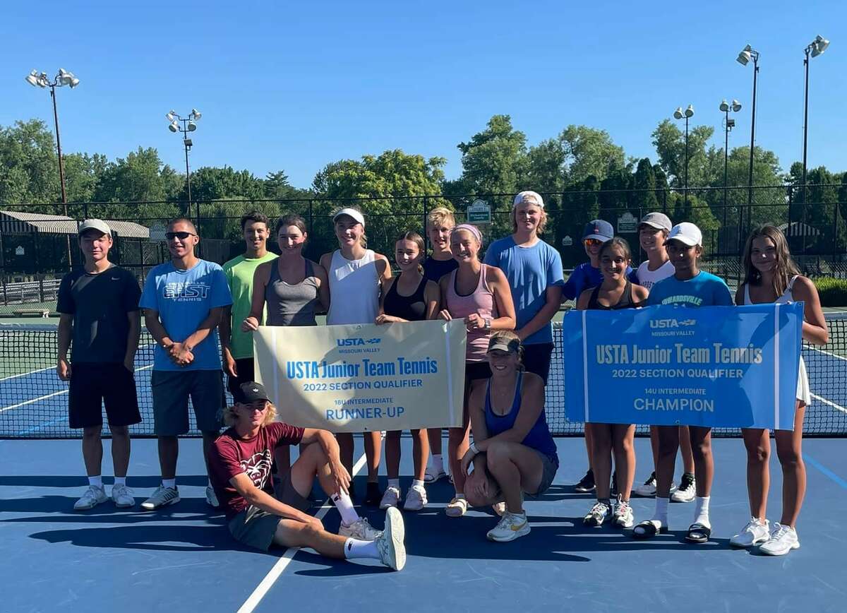 The Edwardsville Junior Team Tennis 18U and 14U teams have qualified for the Missouri Valley Sectional on July 19-20 in Edmond, Oklahoma. The Edwardsville 14U team took first place and the 18U team took second place at the St. Louis Section Qualifier at Dwight Davis Memorial Tennis Center.