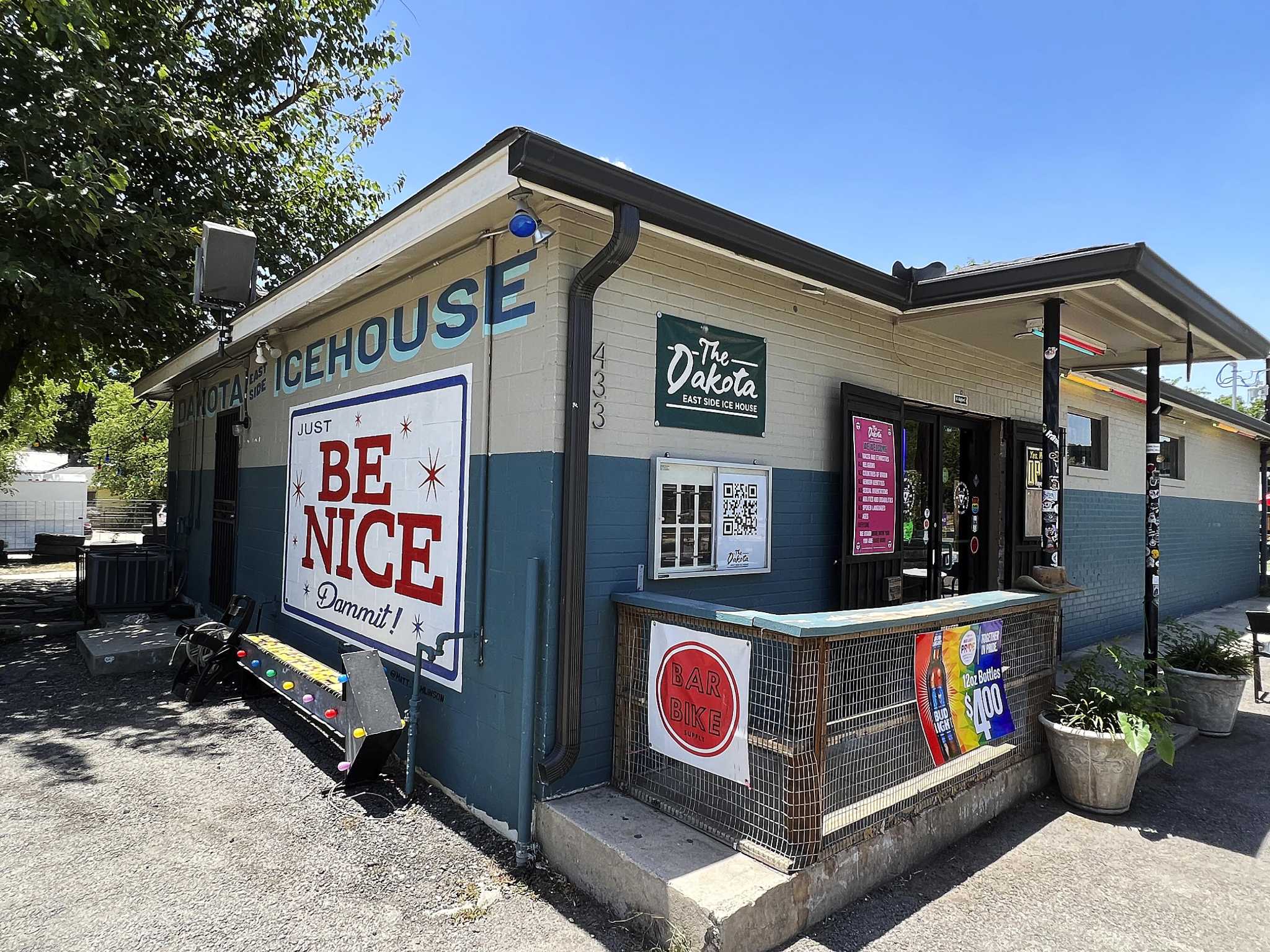 5 places for great hot dogs in San Antonio: RockerDogz, Bandit BBQ