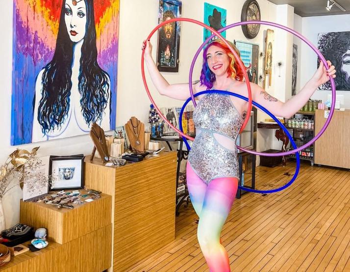 Trend of donning trash — 'trashion' — on display at Middletown Arts Fest - Vimarsana News